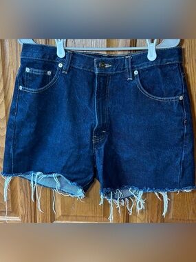 Vintage Tommy Hilfiger Dark Wash Denim Cut-off Shorts Size 14